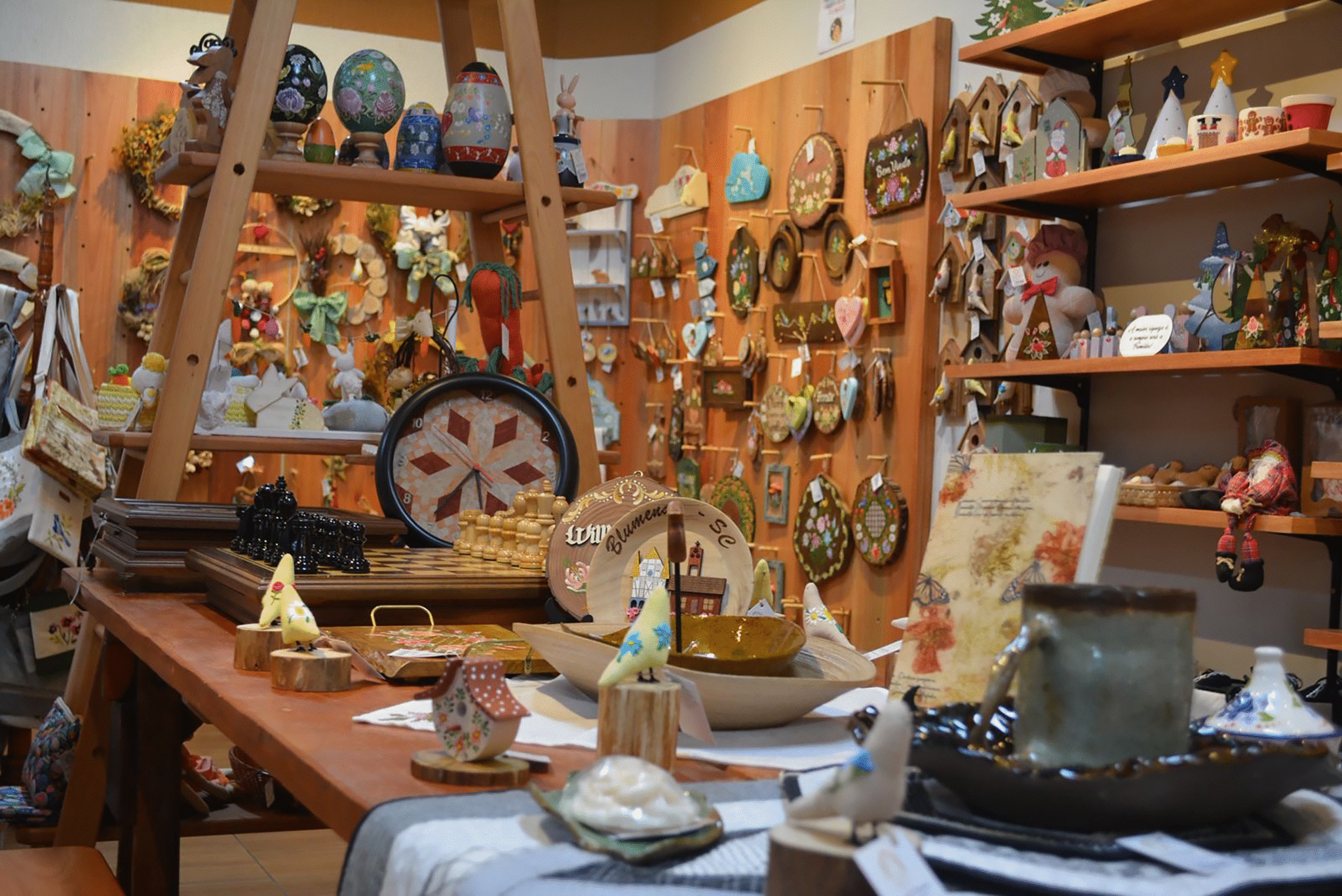 Do caneco à moda: como os souvenirs oficiais moldam a experiência da Oktoberfest 